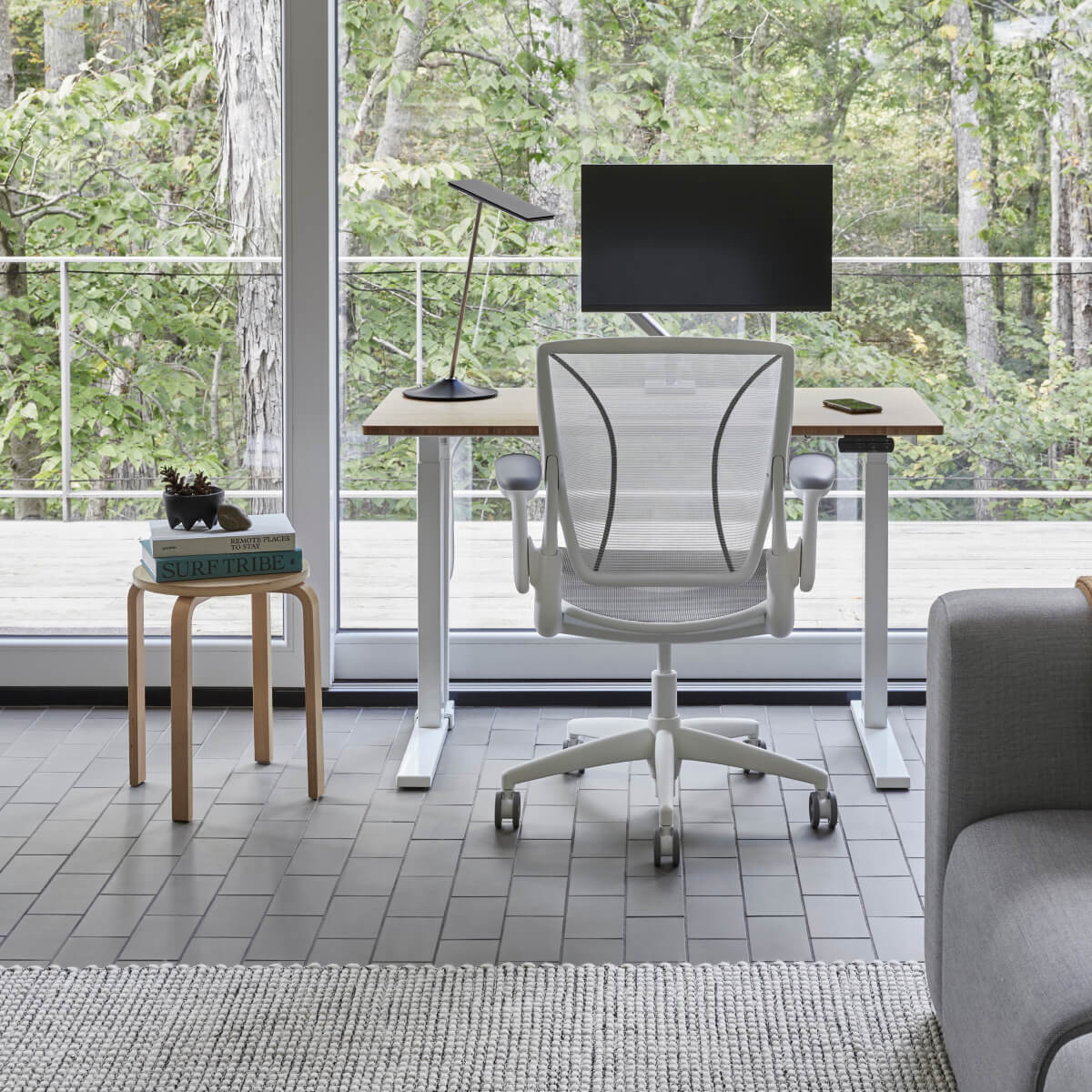 Diffrient Mesh Task Chair in Office