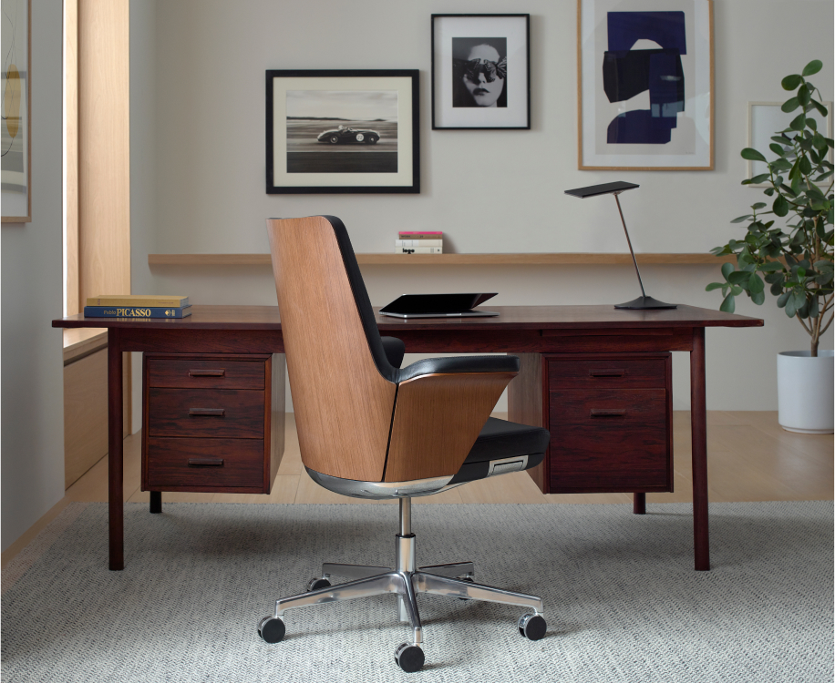 Freedom Task in Kvadrat Coda 2 textile with Polished Aluminum Frame